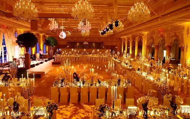 美国政府停摆超40天，现在的危险状况，已经脱离了特朗普的掌控