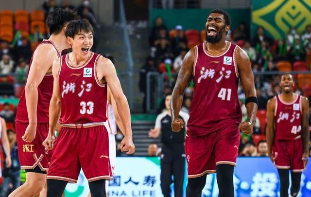 CBA新格局！广东北京领衔第一集团，八强争夺激烈，辽宁冲季后赛