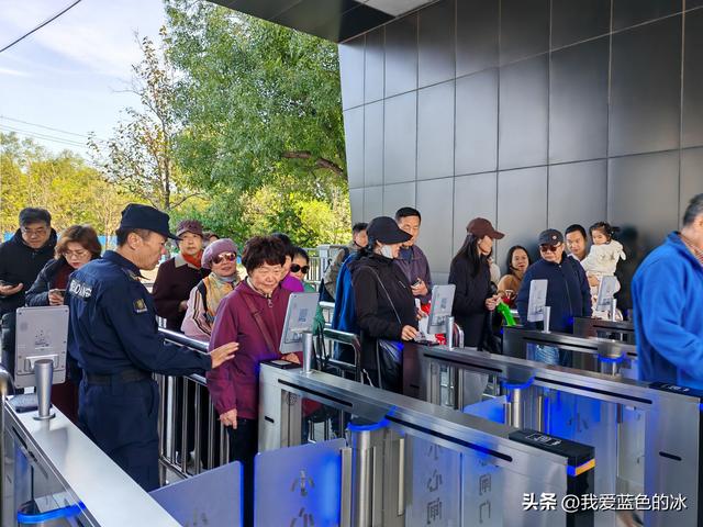 参观北京的中国电影博物馆，虽然距市区很远，但值得跑一趟