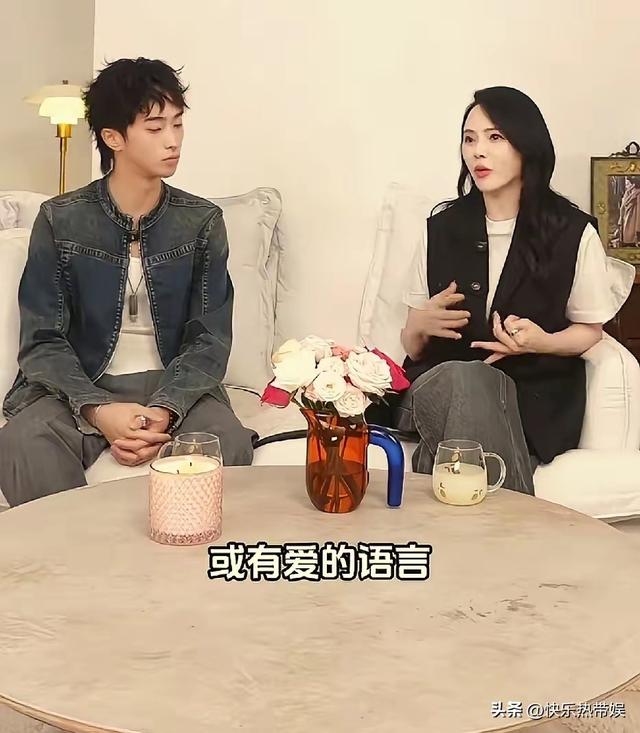 秦昊带继子录制节目，全家托举恩利好幸福，至今却无代表作品