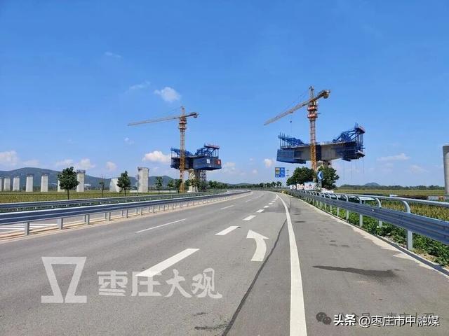 实拍济枣高铁峄城段，由此跨越岚菏高速