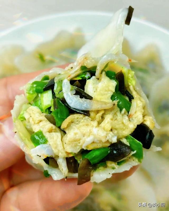 入秋后使劲吃，一抗菌，二消炎，三暖胃，四强筋骨，包饺子吃特香