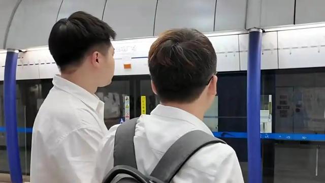 央视发声！地铁诬陷案二审开庭，被告女子再引众怒，当事人亮态度