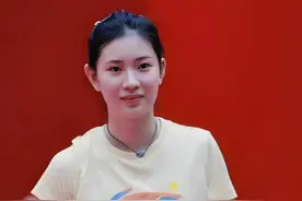 14岁与樊振东成队友，21岁击败孙颖莎，美女王添艺为何退出国家队图片