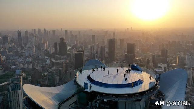 最新确认：上海中心最高观景台，即将开放！561米！结合观光、高端餐饮、情景体验
