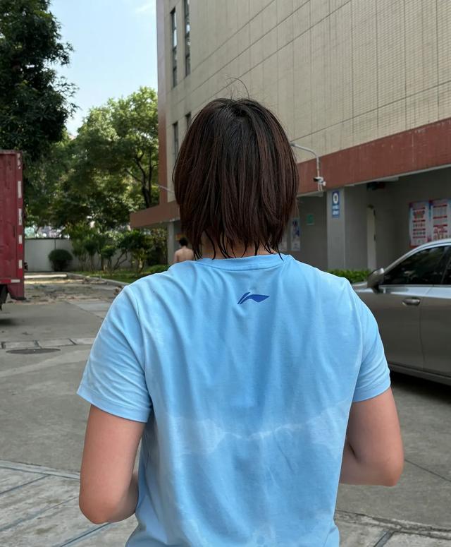 远离身材“审判”！央媒新闻报道，揭开全红婵“发胖”后真实处境