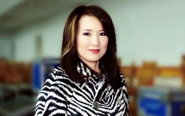原来早已不是中国籍，被老外“玩腻”后回国的郑绪岚，如今怎样了