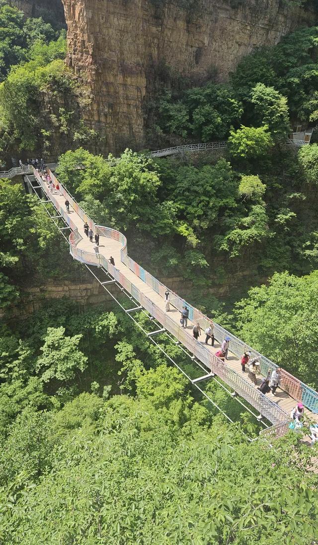躲进燕山深处的清凉世界：被清代列为"风水禁地"200年的原始山林