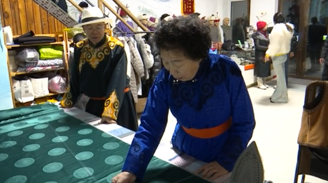 探险家雷殿生深入鄂温克族自治旗助力非遗 “活态传承”