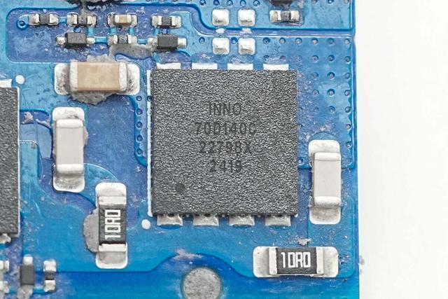 业界首款满血版PD3.1快充，绿联500W氮化镓充电器拆解