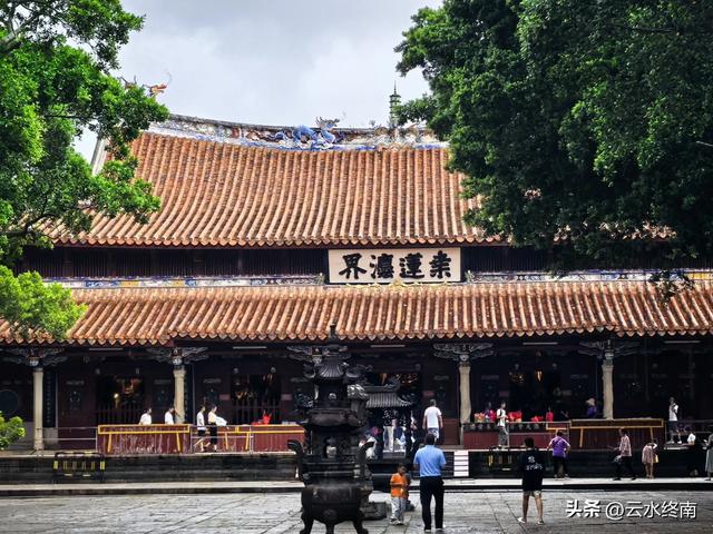 太爽了:7平方公里老城有8处世界遗产,都是免费!半城烟火半城仙