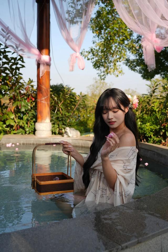 【萌狮叫醒服务】上线!快来给“最萌查房官”取个神仙名字吧!