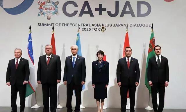 人民战争！日本民调67%支持高市，中国100%取消未来两周中日航班