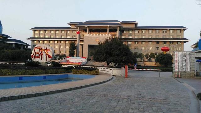 带着孙女去旅行（169）云南石林县印