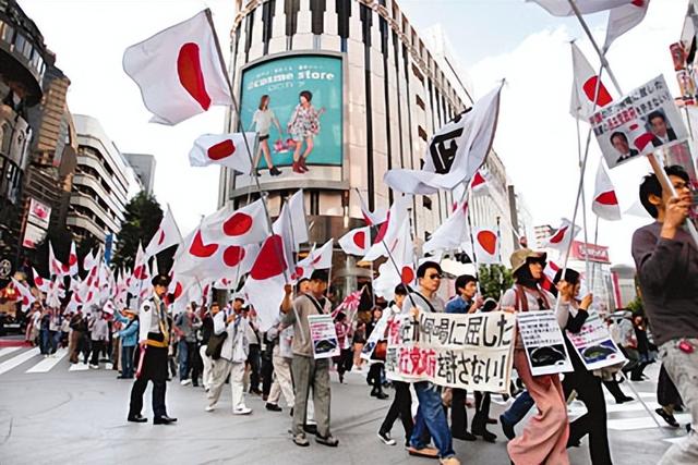 日本砸560亿破坏北京阅兵，中方军报下场，不会再忍，日本听好