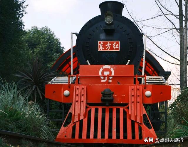 成都爆红的火车观赏地，被严重低估，拍照赏景超级惊艳，全部免费