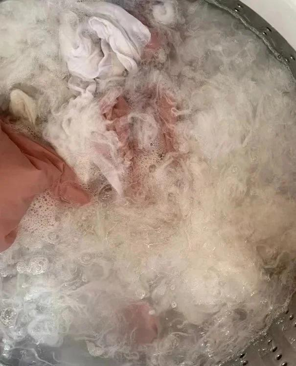 最简单的“羽绒服清洁	”办法！5 分钟搞定，干净保暖还省钱