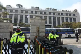 韩国宪法法院驳回监察院院长弹劾案，崔载海恢复职权图片