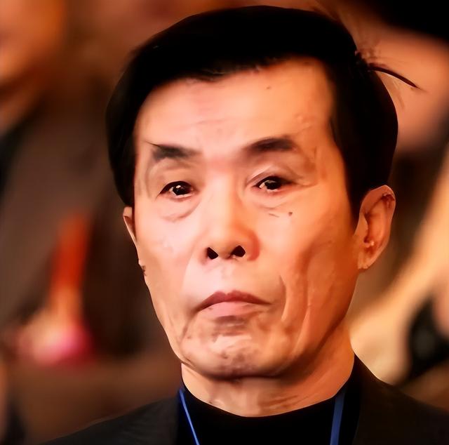 贪财又好色！德不配位的几位老艺术家，诠释了人前一套，背后一套