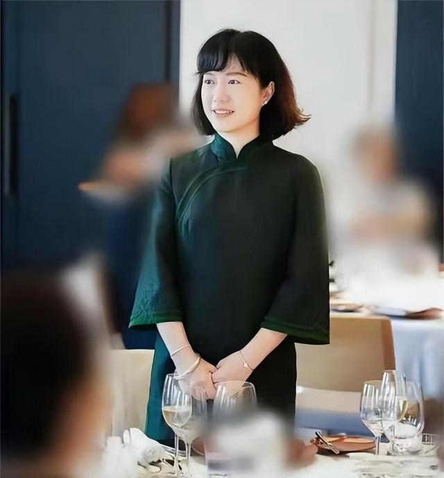 演都不演了！杨振宁去世仅4天，恶心的一幕出现，结局大快人心