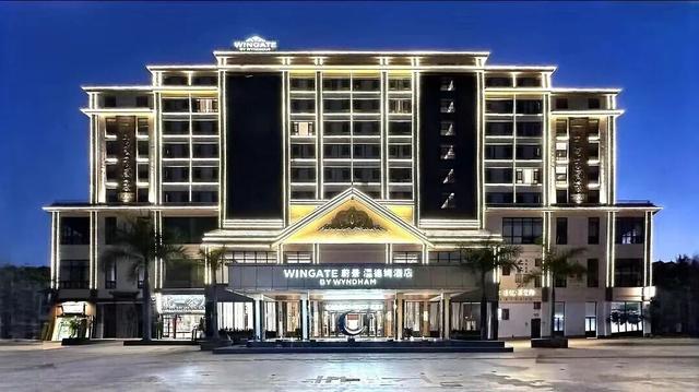 来普洱看“滇超联赛”，住哪更有性价比？丨看滇超 品普洱