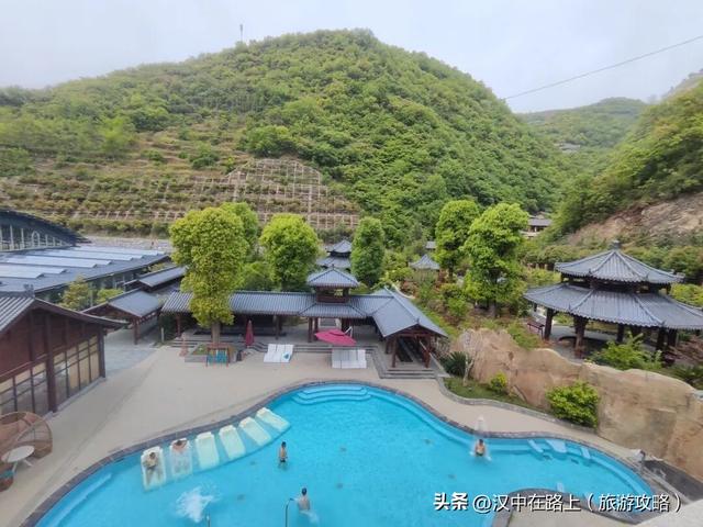 教师9.10免费畅玩略阳汉析里：暖泉解乏，水上撒欢，过个轻松节