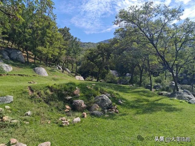 昨天我们去过,潍坊临朐这个地方的景色到了最美的时候了