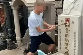 突发！黄家驹墓碑被恶意破坏，而黄家强的回应却激起所有国人怒火图片