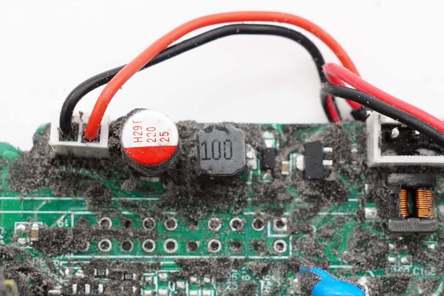 非大型切割机搞不定这大块头！九号1080W ebike新国标充电器拆解