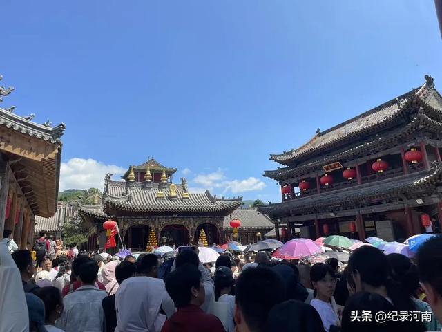 聚焦于旅游领域，会发现，菏泽在诸多层面着实难以与商丘相媲美