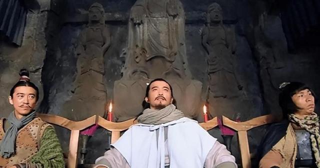 看看梁山三个寨主的名字连起来多吓人，就知道宋江注定死路一条！