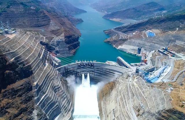 中国又开始超级工程！耗资2500亿从天空调水，打造“空中运河”！