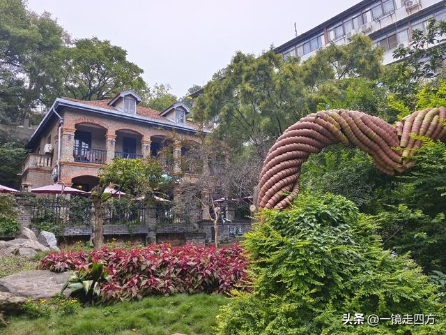 被誉为"活着的武汉近代史书"的历史街区昙华林