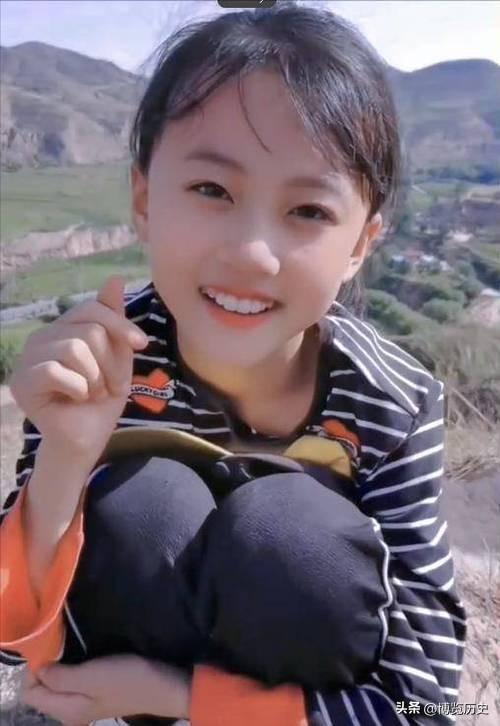 后不后悔？宁夏那个一笑成名拒绝百万签约的小女孩，现在成了这样