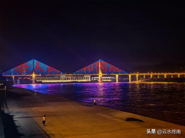 如果说它是四川的“母亲河”，就是因为它成就了“天府之国”？