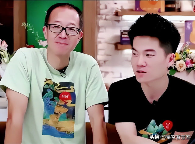年收入二三十亿？董宇辉团队辟谣，与辉同行直播数据已碾压前东家