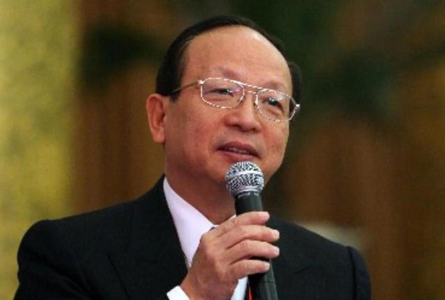 蒋介石孙子提出“两蒋”移灵大陆，台湾不同意，大陆一句话显格局