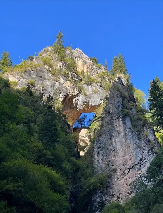 闯进甘南，邂逅九色香巴拉