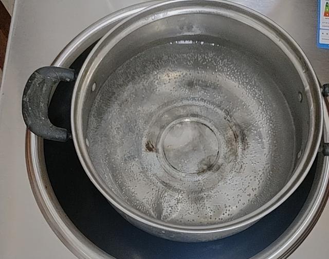 为什么现在很少有人用电磁炉了？网友：这玩意，早就应该淘汰了