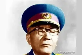 开国第三大将:一生被降职次数最多，毫无怨言 生前拒绝治疗图片