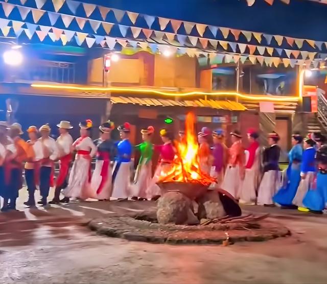 《泸沽湖走婚桥》