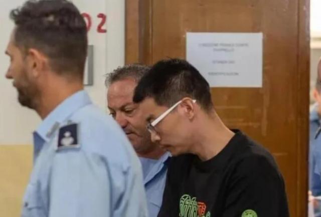 美跨境拘捕中企芯片高管，中方反制直接加倍，美高层气得当场破防