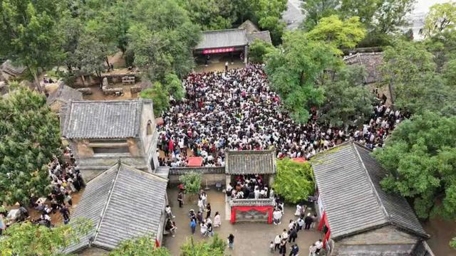 看山东大饼美食争霸赛，如何在临沂嗨2天？文化、美食+温泉奉上
