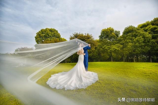 全世界告诉女人和男人结婚要有房有车，唯独没有告诉女人这些