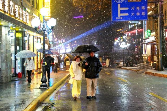 江西庐山迎来今冬第一场瑞雪