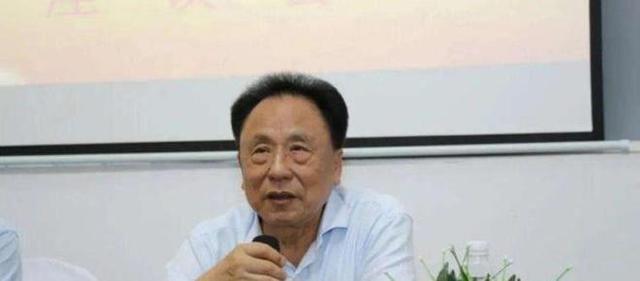包养多名情妇，生下11个私生子，70多岁潜逃时仍要生娃！他是谁？