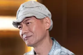 62岁江华谈底线：不会为其他女人跟太太离婚，70岁妻子在线秀恩爱图片