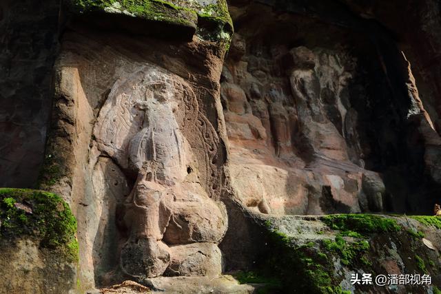 巴蜀石刻：寻访广安岳池坪滩东岩寺摩崖造像