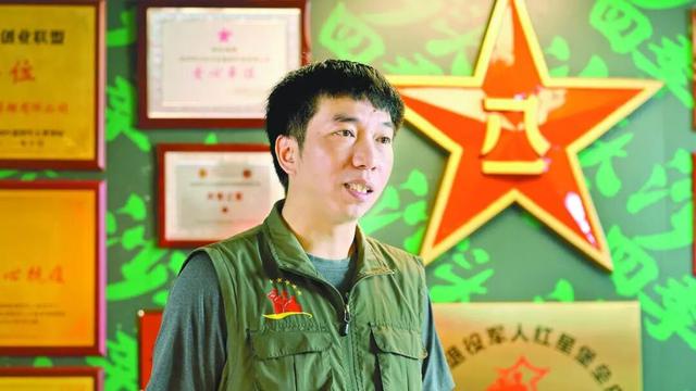 假期还没安排好？战友：听说老班长开了一家店……