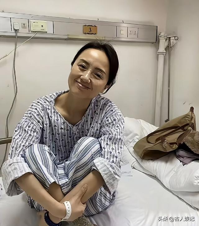 演员朱媛媛去世，医生公开住院照，穿着病号服，临终前只能吃流食